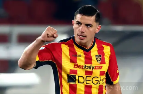 第三人更是 第三人更是